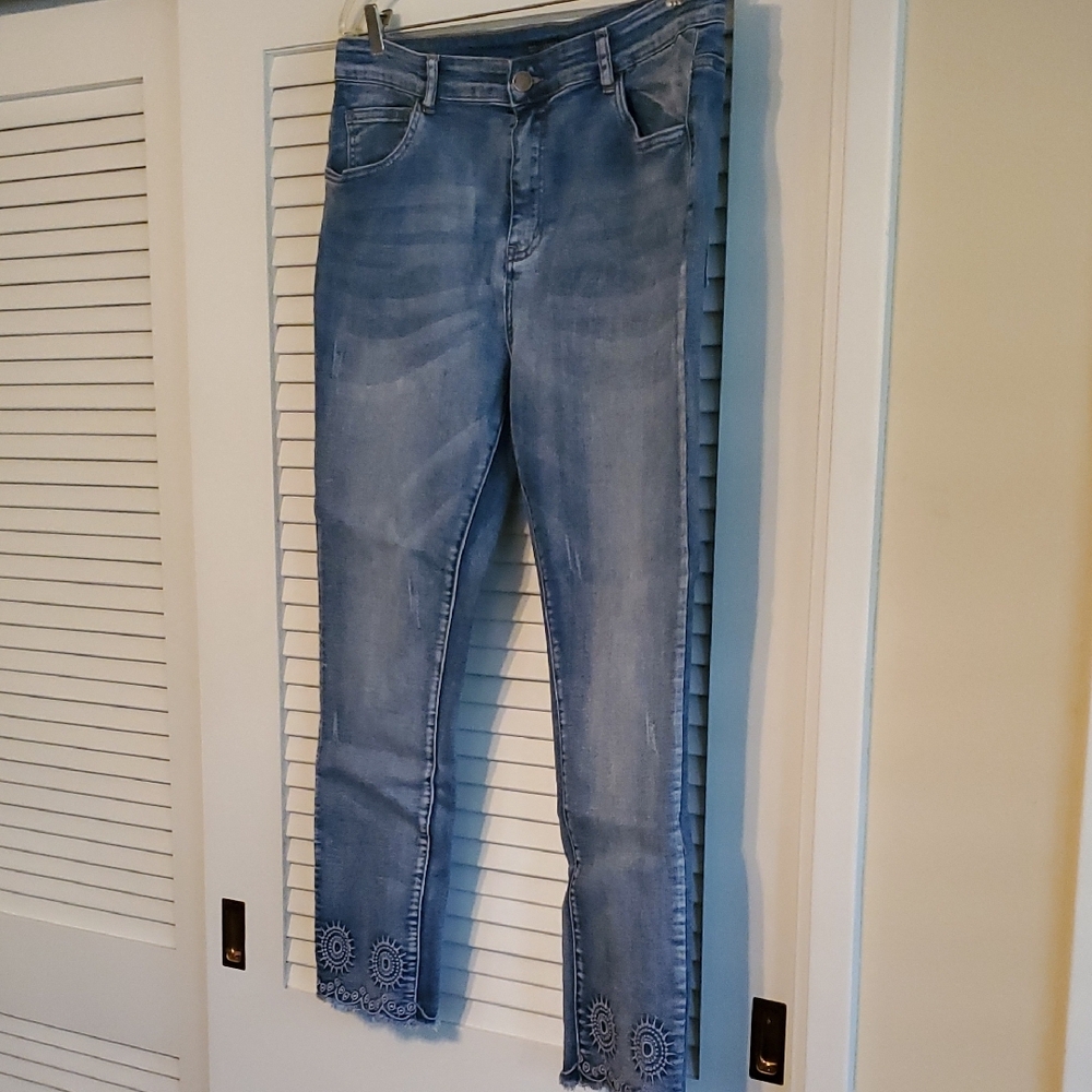 Coco + Carmen Light Blue Cropped Jeans with Embroidered Hem